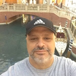 Meet your Posher, Issa